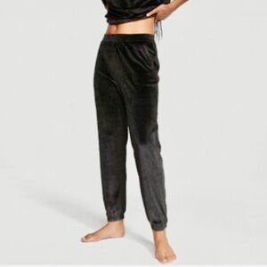 Victoria's Secret PINK Velour Jogger Sweatpants with Vertical Logo on Leg Black